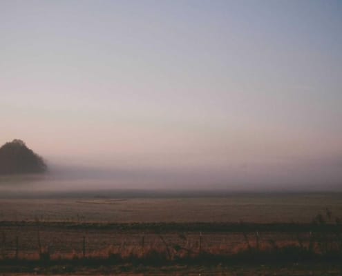 Dirigeants discutant de la valorisation PME Maroc lors d'une transaction M&A