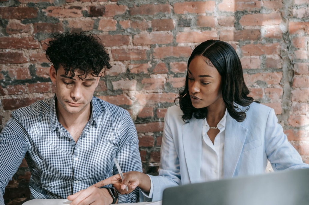 Acheter une entreprise ? 5 conseils à connaître - business - réunion dirigeants business