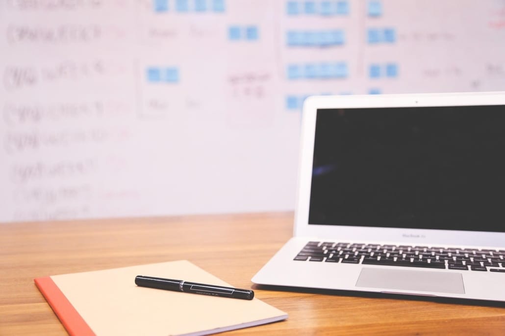 Les choses à faire et à ne pas faire pour réussir sa relation avec un intermédiaire en transmission d’entreprise 14 Transmission entreprise - business - réunion dirigeants business