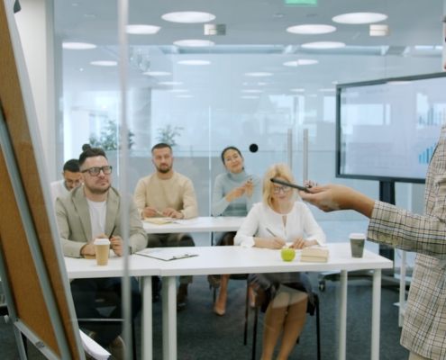Pourquoi créer une holding ? - business - réunion dirigeants business