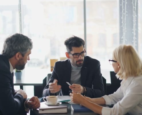 Holmarcom-BMCI : Les 5 leçons de cession que tout dirigeant PME marocain doit connaître - business - réunion dirigeants business