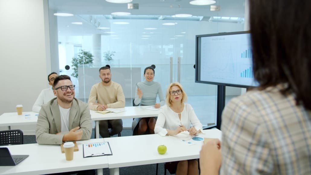 Avec le pacte Dutreil, des améliorations mais pas de simplifications ? 14 Avec le pacte Dutreil, des améliorations mais pas de simplifications ? - business - réunion dirigeants business
