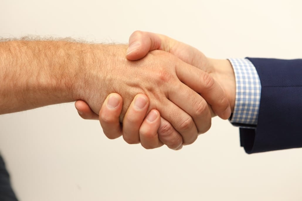 Transmettre son entreprise avant qu’il ne soit trop tard 15 Transmettre son entreprise avant qu’il ne soit trop tard - business - réunion dirigeants business