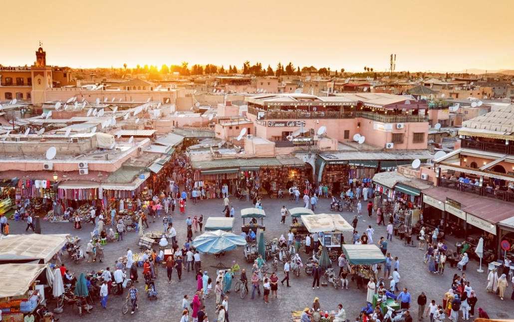 Vendre une PME au Maroc : maîtriser les aspects financiers - business - réunion dirigeants business